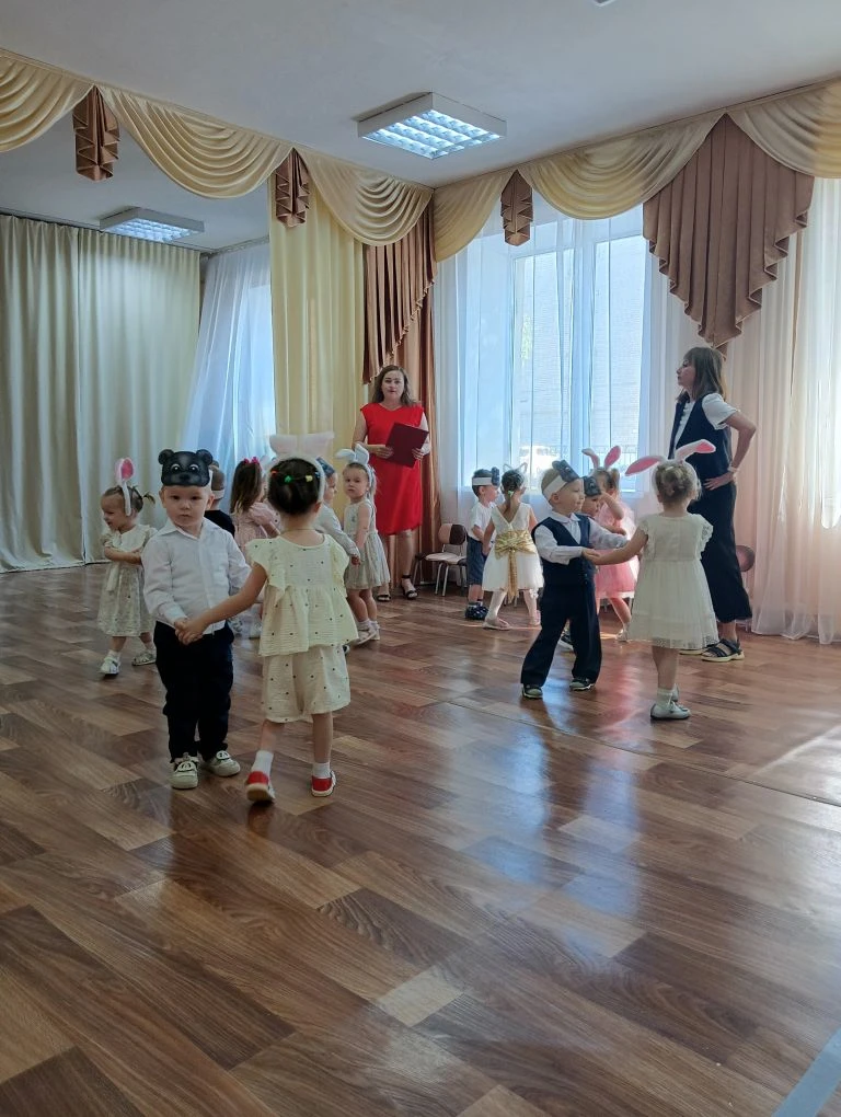 В нашем детском саду состоялось итоговое родительское собрание, которое прошло в тёплой...