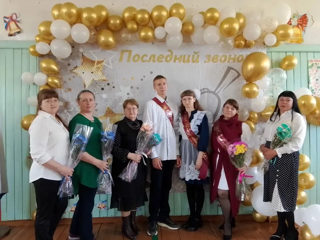 🔔 Последний звонок прозвенел!

В нашей школе прошёл один из самых трогательных и радостных праздник