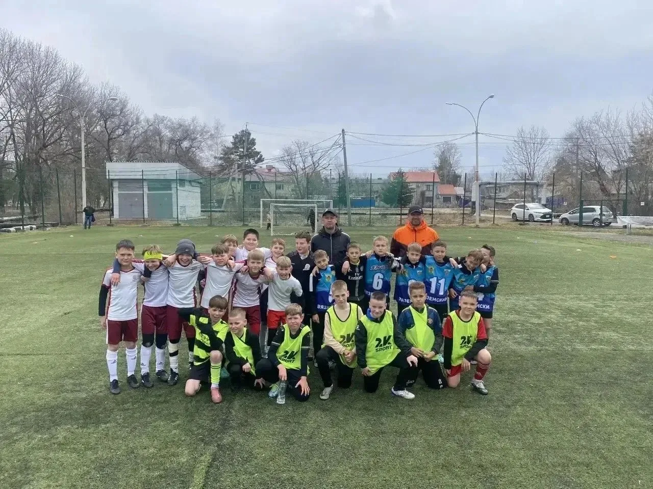 19 апреля 2026 года в городе Вяземском прошел товарищеский турнир по футболу ⚽  среди ю...