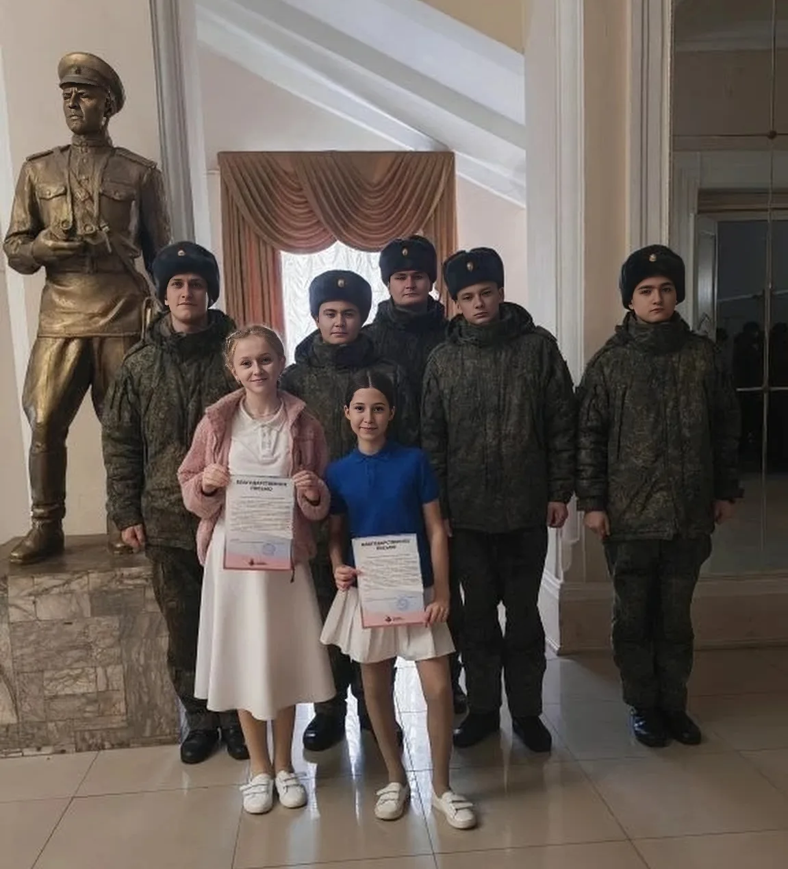 1 февраля в Доме офицеров ЮВО состоялась концертная программа, направленная на поддержку защитников 