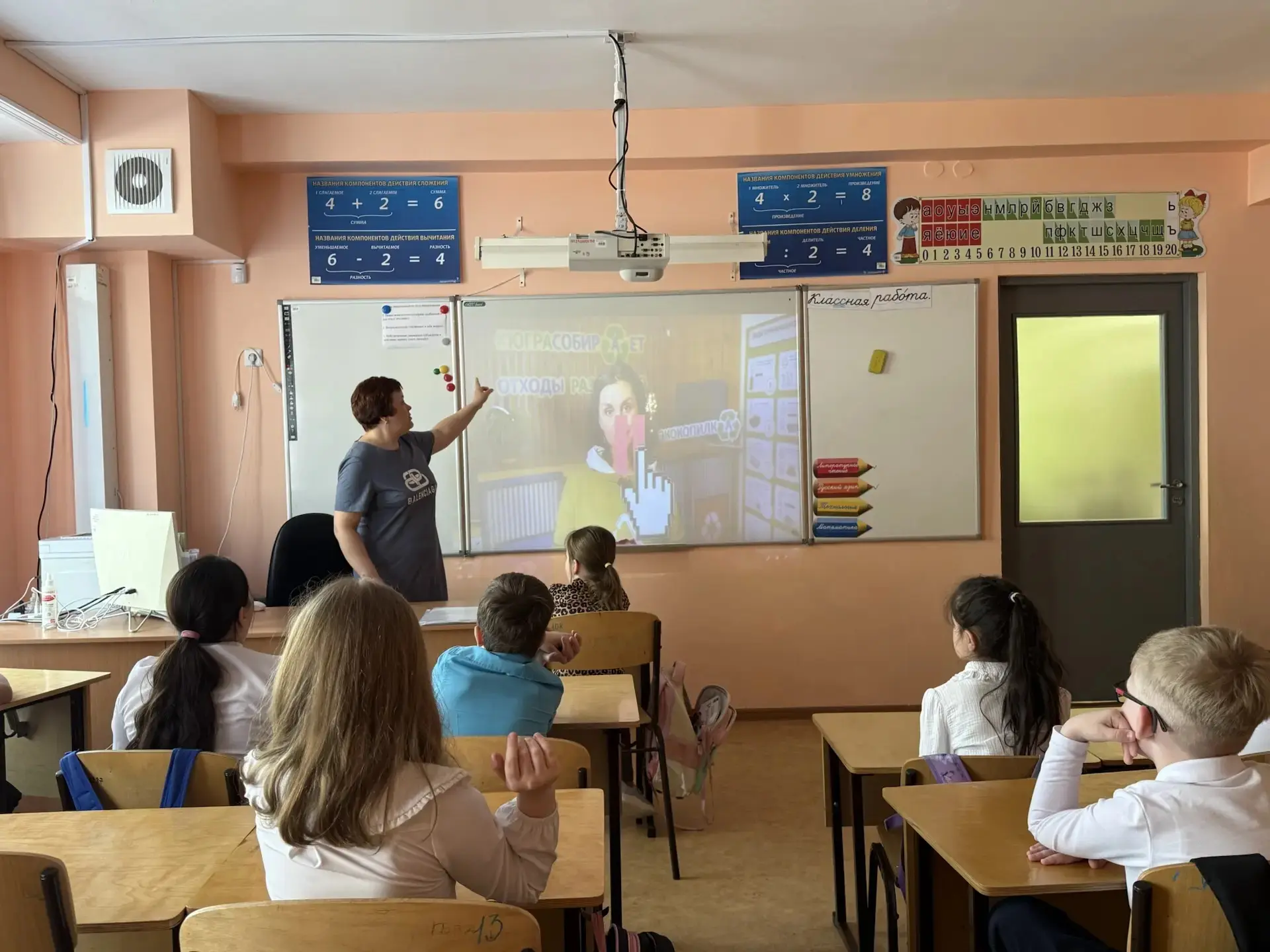 ♻️🌱♻️ Наша школа продолжает принимать участие во Всероссийской акции "Экологический субботник. Зелён