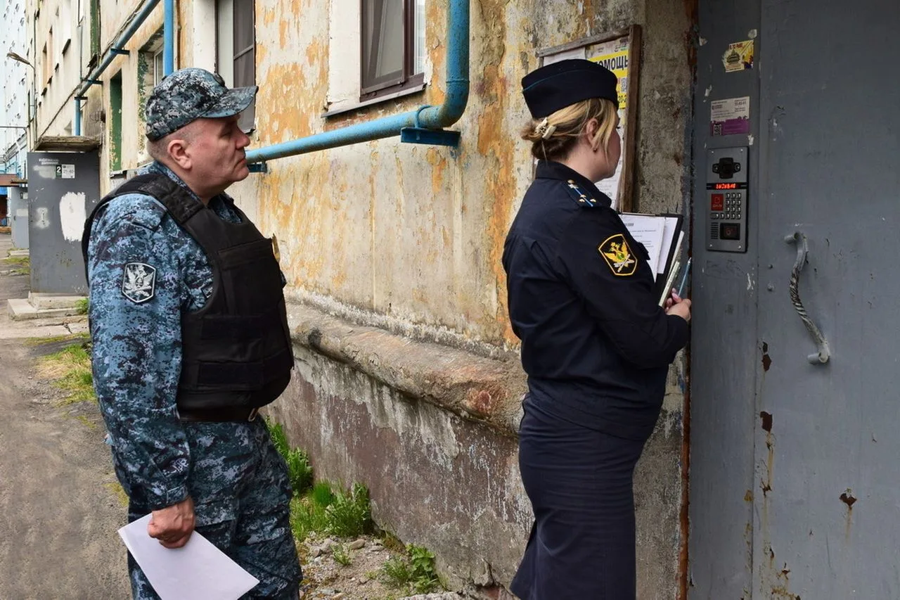 Запрет на регистрацию двух объектов недвижимости побудил северянина оплатить задолженность по налога
