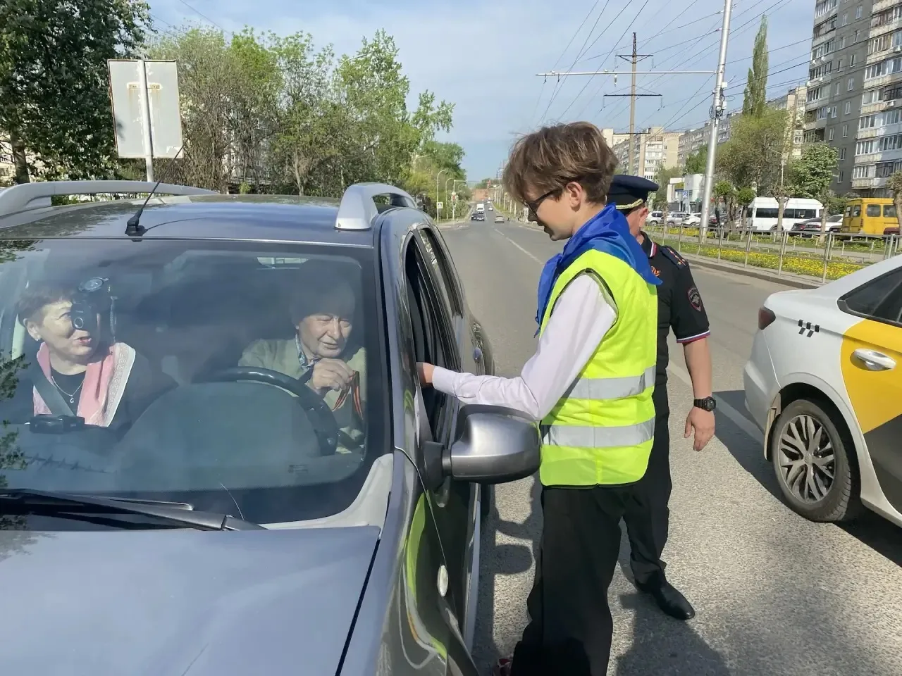 В канун празднования 81 -годовщины Победы в Великой Отечественной войне сотрудники ОГИБДД МВД по г.У