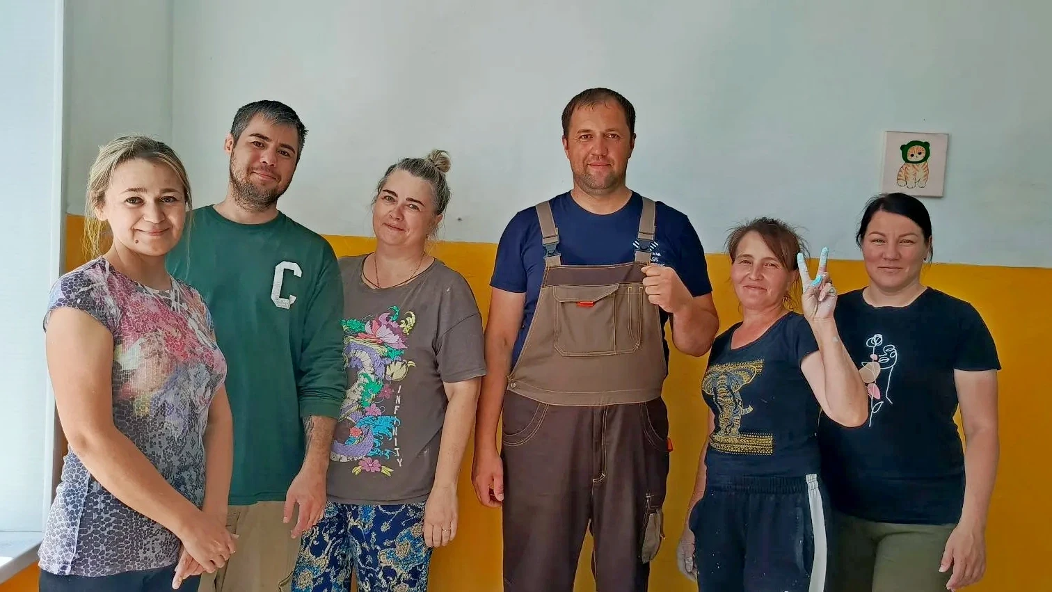 🛠️ Вместе — к лучшему!
Пока в нашем детском саду идёт ремонт, родители воспитанников группы «Улыбка