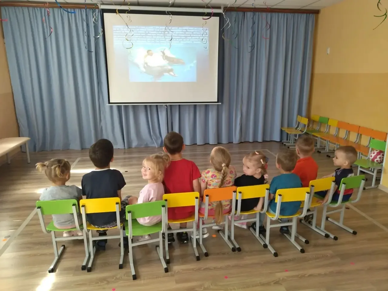 В дошкольной группе прошел тематический день, посвященный Всемирному дню китов и дельфинов🐳🐬🐬🐋, 