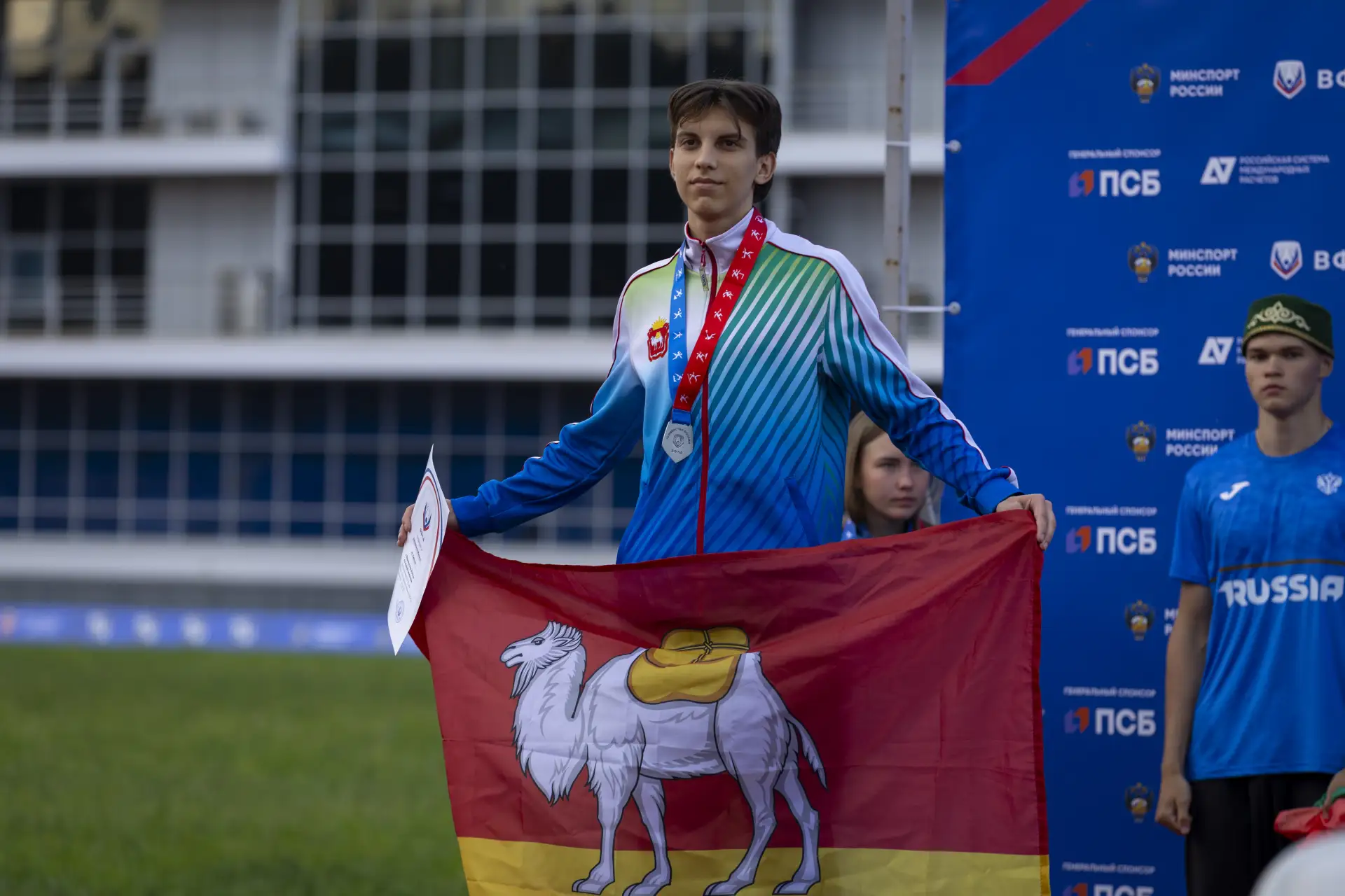 🏆 Наш Матвей!
В праздничные выходные в Челябинске прошло Первенство страны по лёгкой атлетике до 18