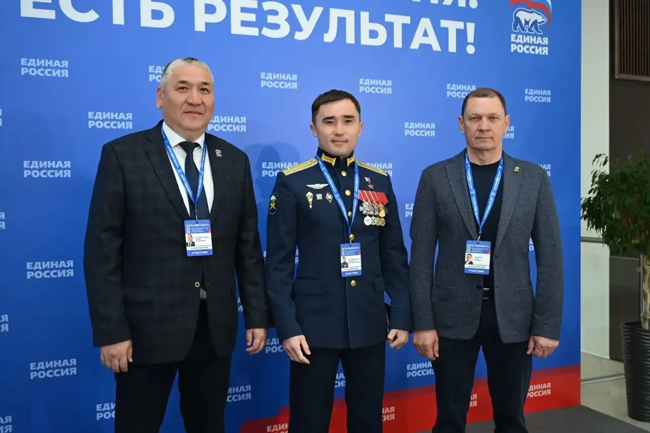В составе делегации от республики работаю на форуме партии «Единая Россия» «Есть результат!» во Влад