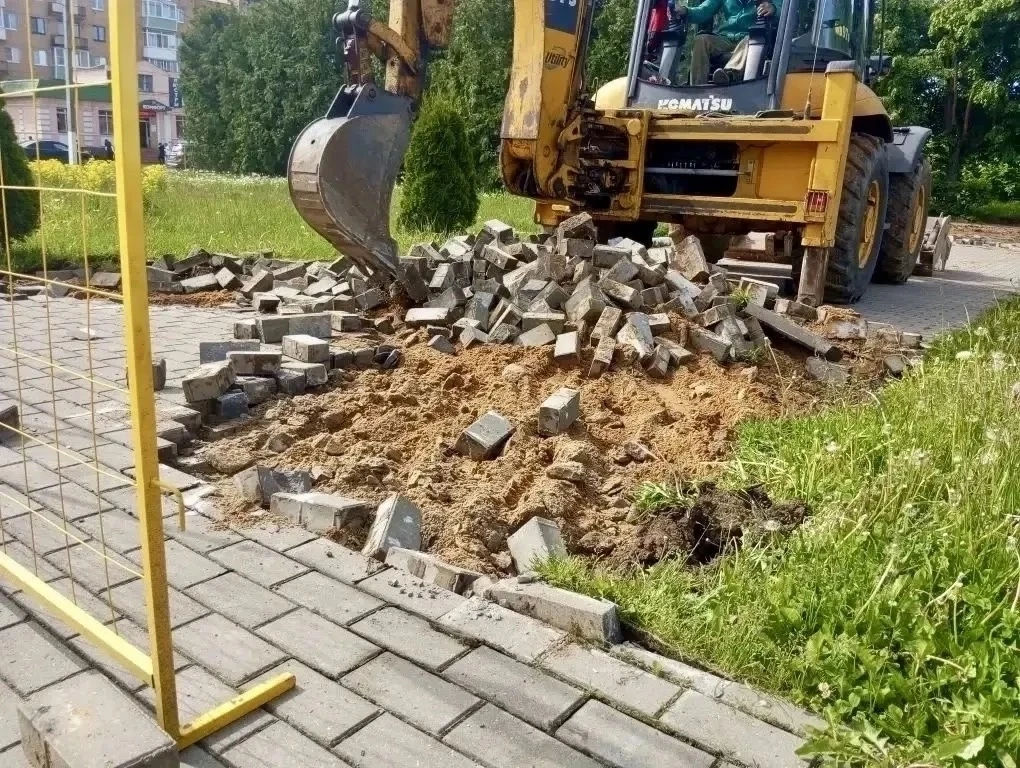 В Александрове идет благоустройство Комсомольской площади