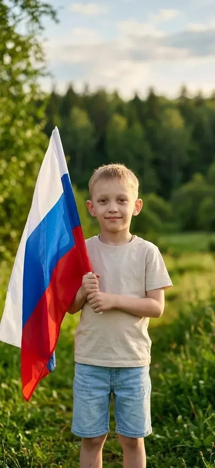 🖼 Фотоконкурс «Российский триколор»: участник — Матвей Горбунов!