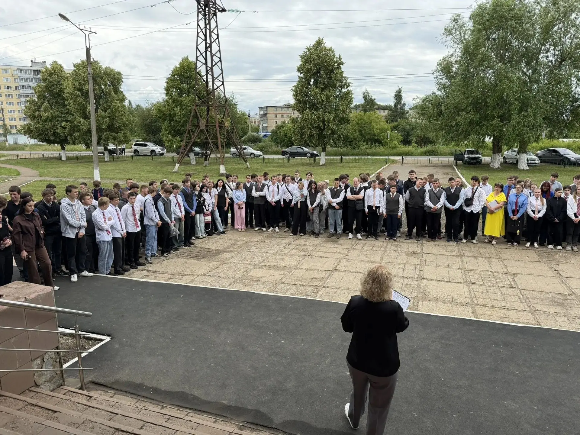 🇷🇺✨Торжественное завершение учебного года в техникуме: линейка, подведение итогов и церемония спус