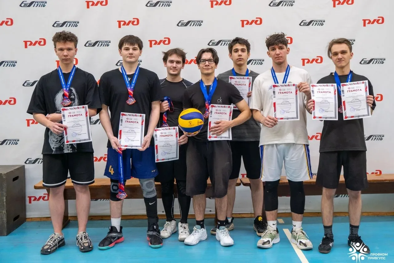 🏐 26 февраля в спортивном комплексе университета прошли ежегодные соревнования по волейболу в рамках