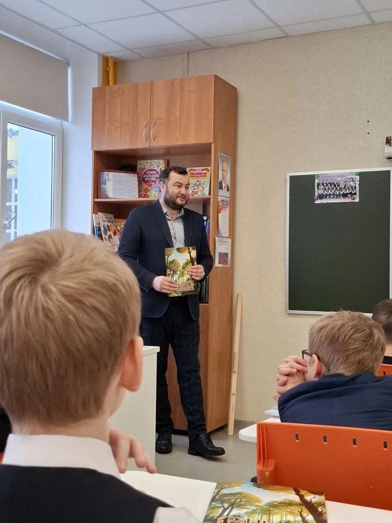 📢 День молодого избирателя в нашем классе! 🇷🇺  Сегодня у нас был необычный и очень важный урок! К на