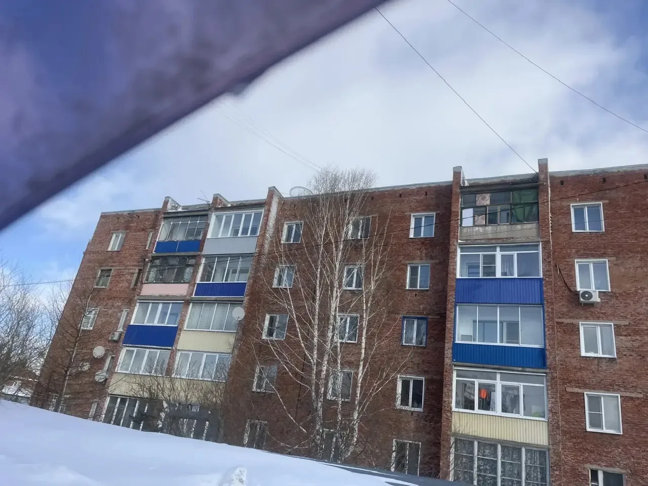 Очистка балконных козырьков ул. просвещения 219