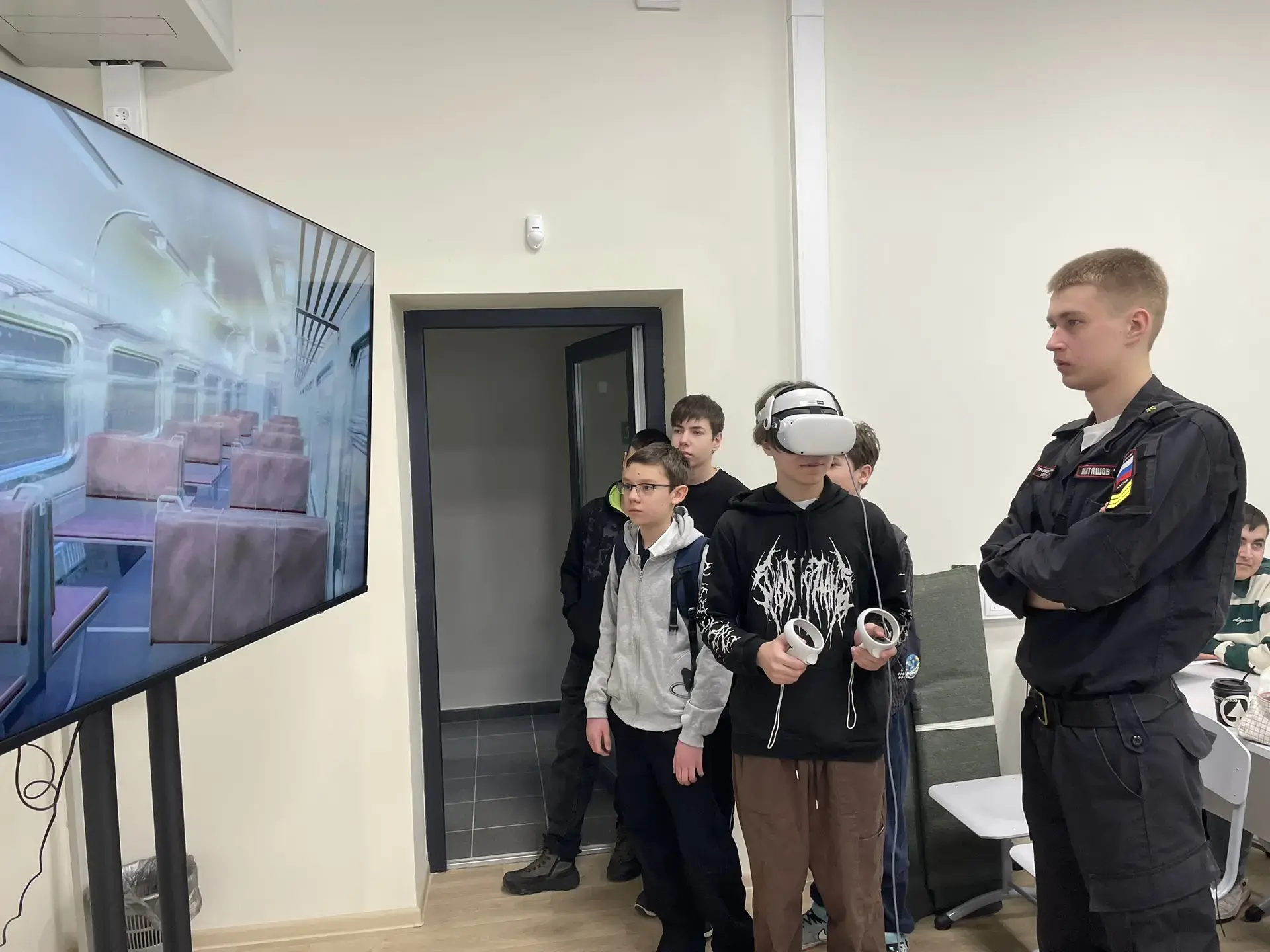 ПРОФОРИЕНТАЦИЯ В БИЗНЕС-КОЛЛЕДЖЕ 🕵  🌟 26 февраля ученики 8-х классов посетили профессиональную пробу