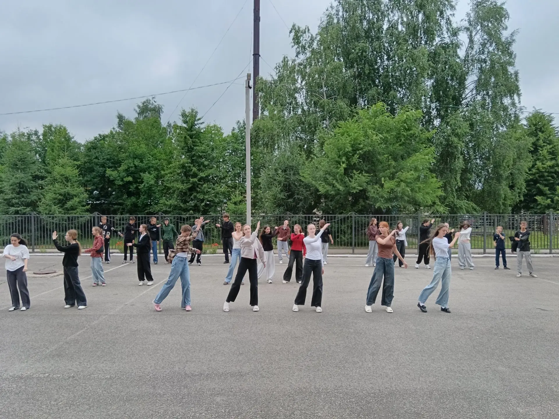 Шестнадцатый день в лагере труда и отдыха «Юность» прошёл под знаком красок — это был настоящий «Раз