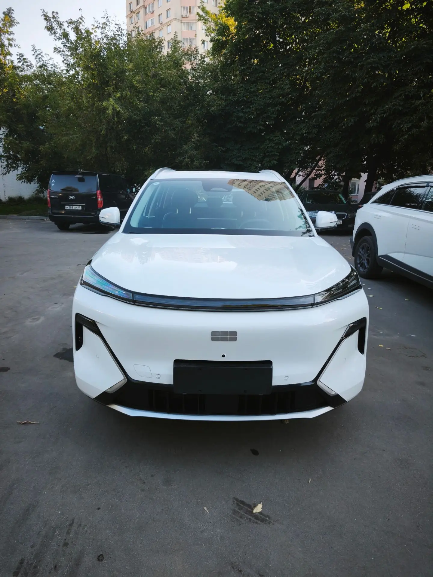 Недавно выдали ещё один автомобиль - гибридный Geely Galaxy Starship7 в белом кузове на...