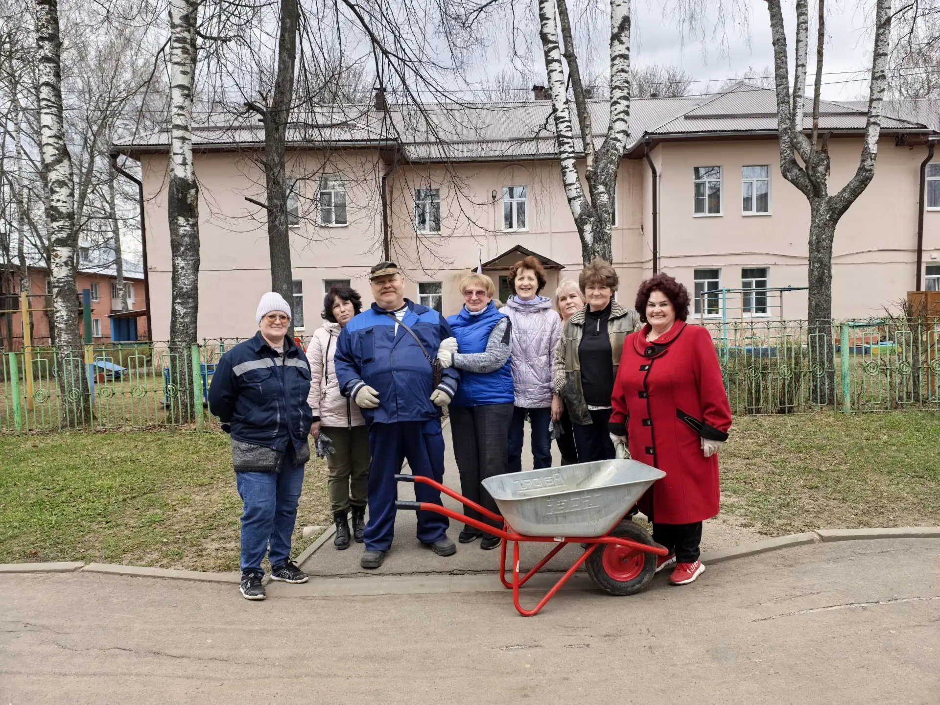 Весенняя уборка.                                                                       ...
