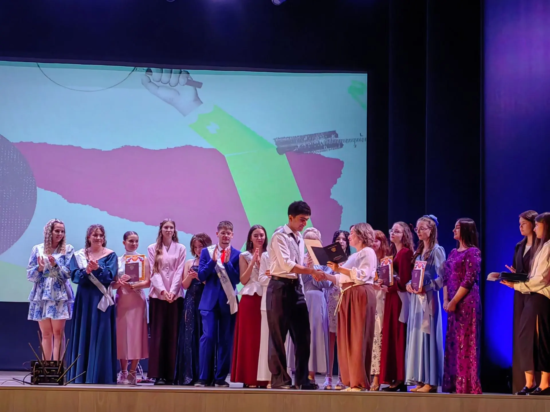 🎓 ВЫПУСК 2026: ВРУЧЕНИЕ ДИПЛОМОВ В ЧЕРЕМХОВСКОМ МЕДИЦИНСКОМ КОЛЛЕДЖЕ!
1 июля 2026 года в ОГБПОУ «Че
