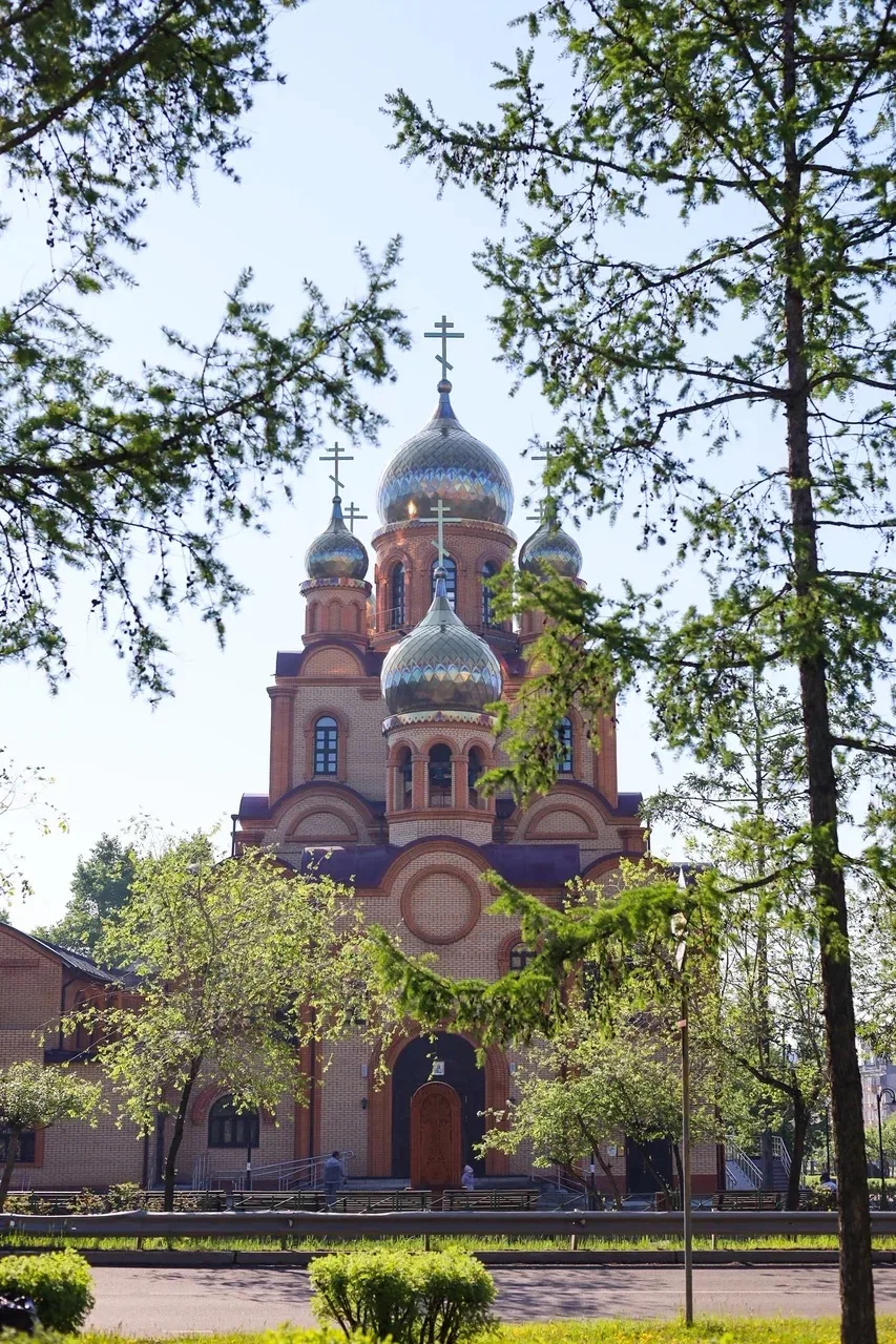 Божественную литургию в соборе в честь Рождества Христова города Братска совершили три ...