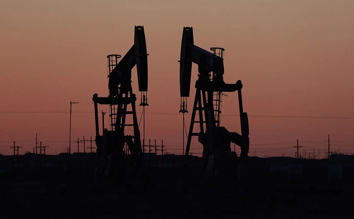 Brent превысила $102 за баррель впервые с конца мая