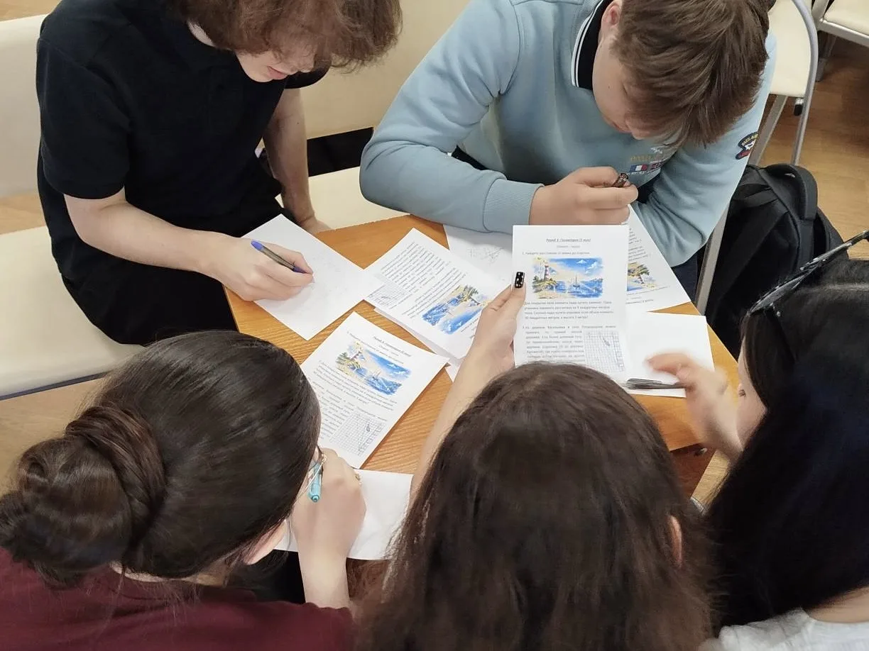 📊9 апреля в нашей школе проводился Математический КВИЗ для команд учащихся 8-х классов. Кроме класси