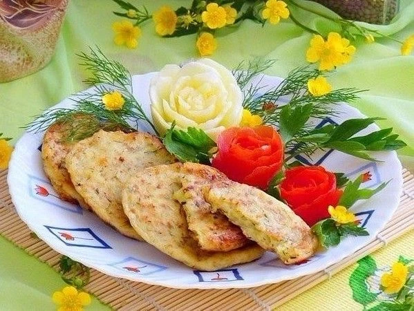 КАБАЧКОВО-СЫPHЫЕ ОЛАДЬИ