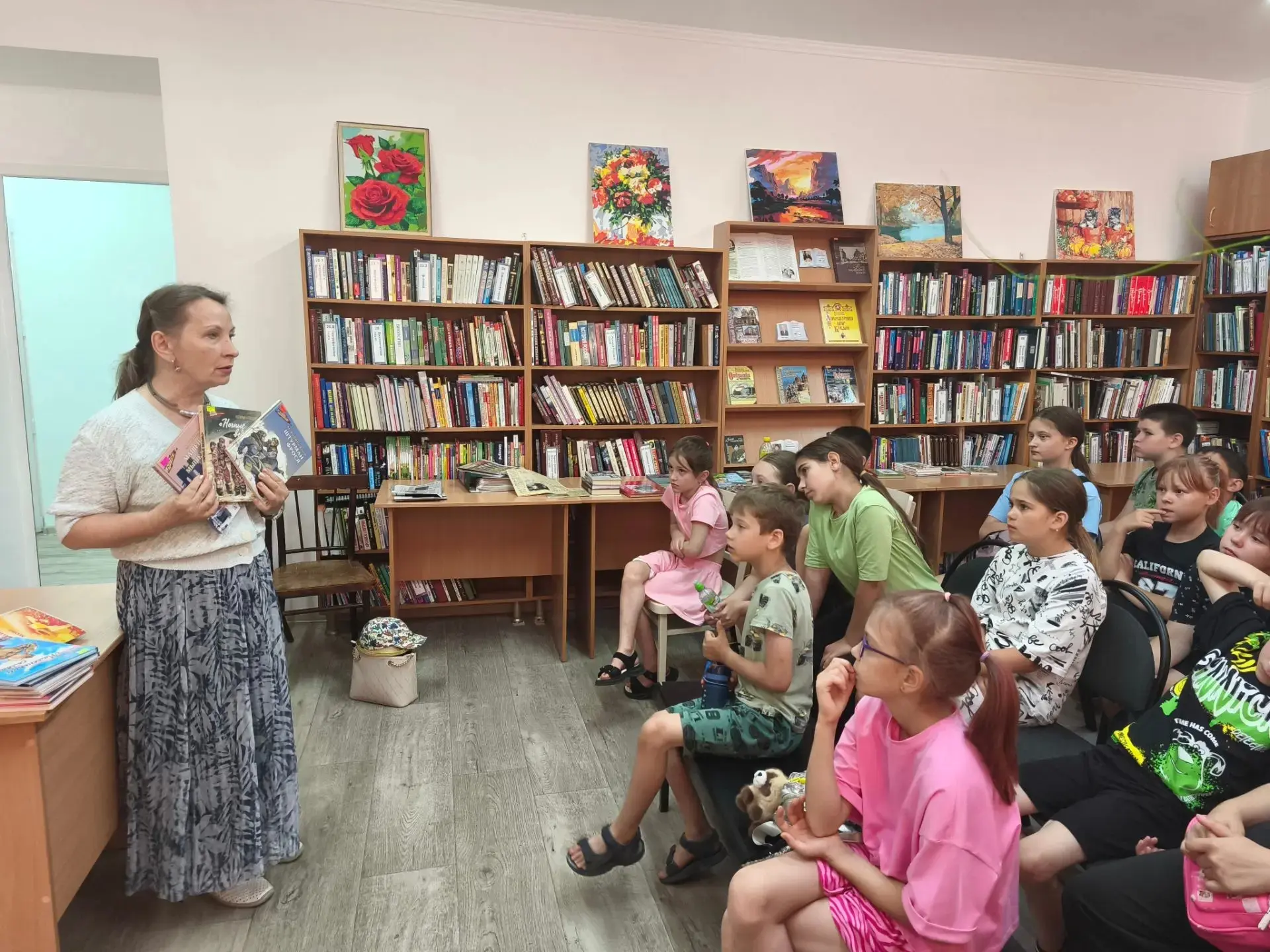🌟 Сегодня в нашем лагере дети побывали в библиотеке — и это было по-настоящему вдохновляюще! Вместе