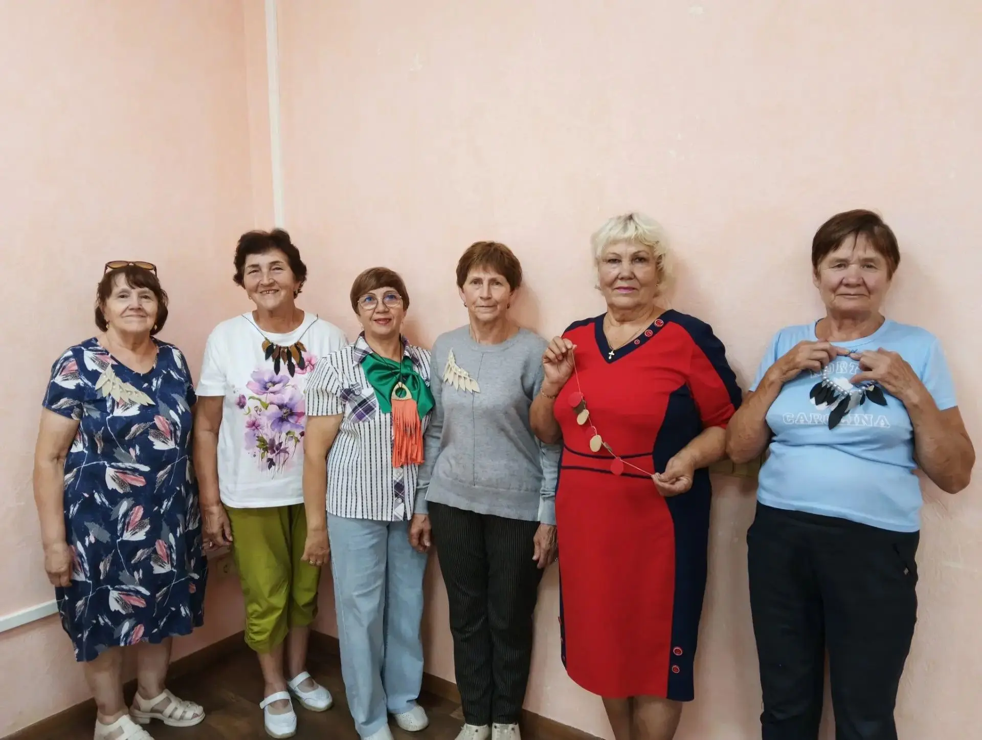 🧶На занятиях по рукоделию в кружке «Волшебство рукоделия» службы оказания социальных у...