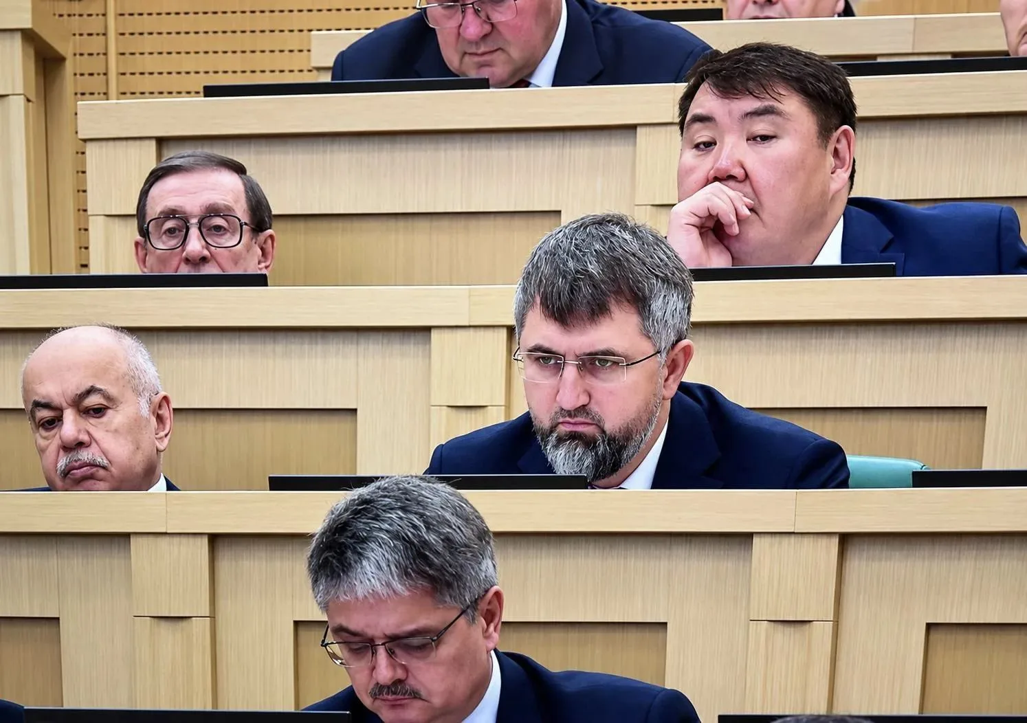 Премьер Дагестана Магомед Рамазанов сегодня работает в Москве, где прорабатывает финанс...