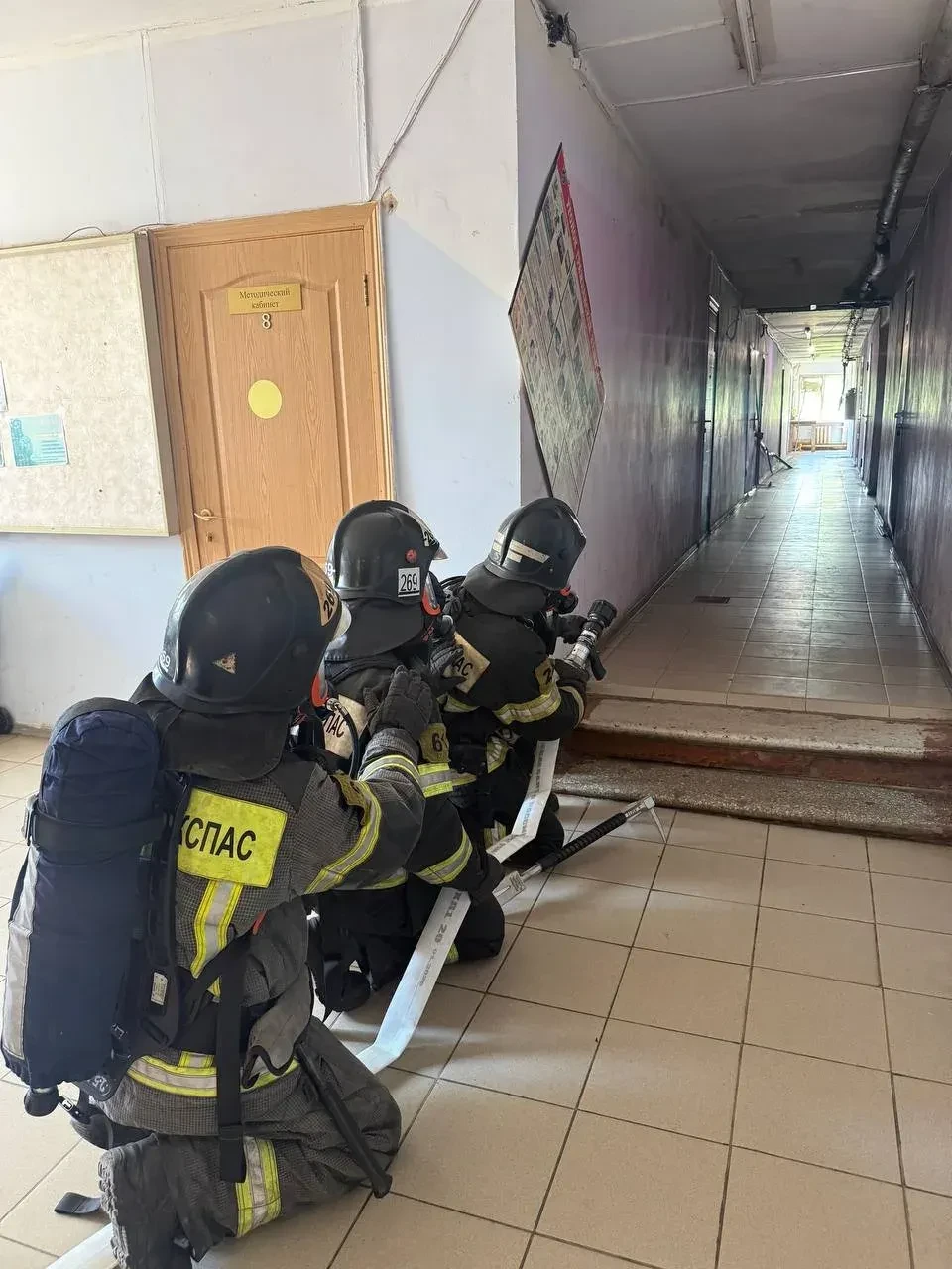 ⛔️ Тренировка в торговом центре и на избирательном участке: огнеборцы ликвидировали условные пожары 