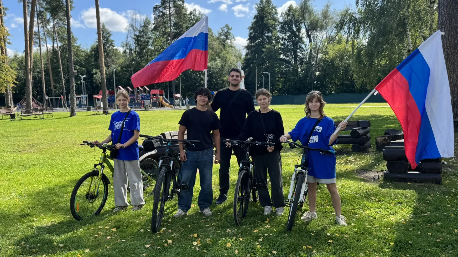 Ученики Шатурской Первой школы на велопробеге в честь Дня Государственного флага! 🚴‍♂️...