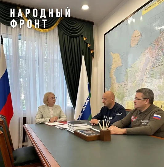 Руководитель регионального направления Народного фронта в СЗФО Максим Сахневич встретил...