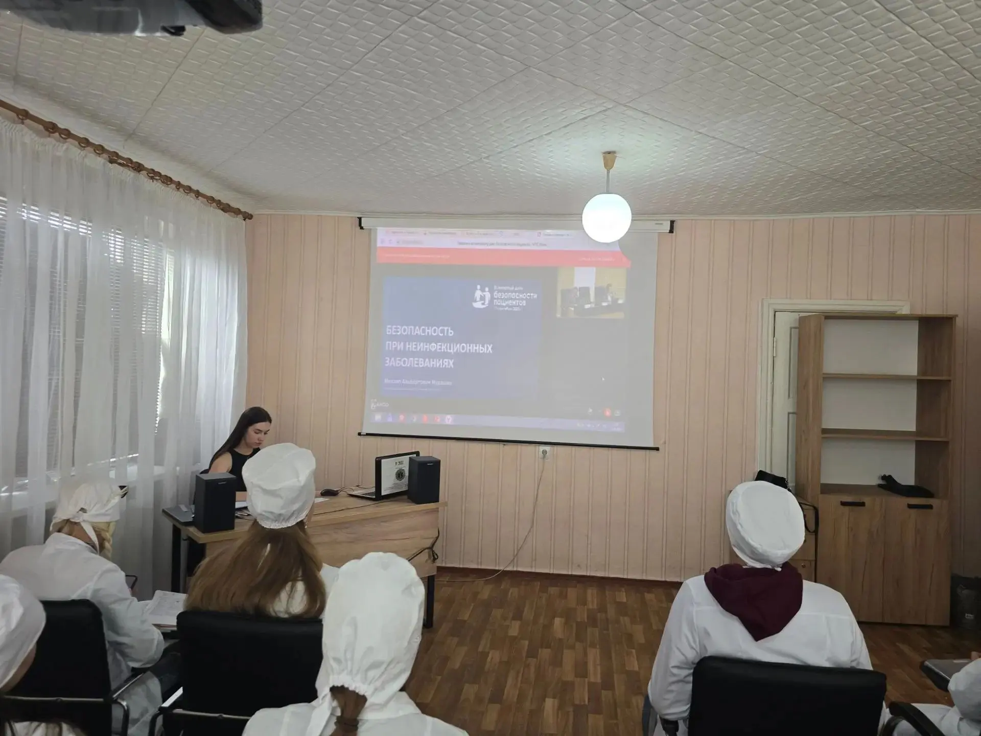 🎗️ Студенты и преподаватели медколледжа прослушали лекцию Министра здравоохранения РФ