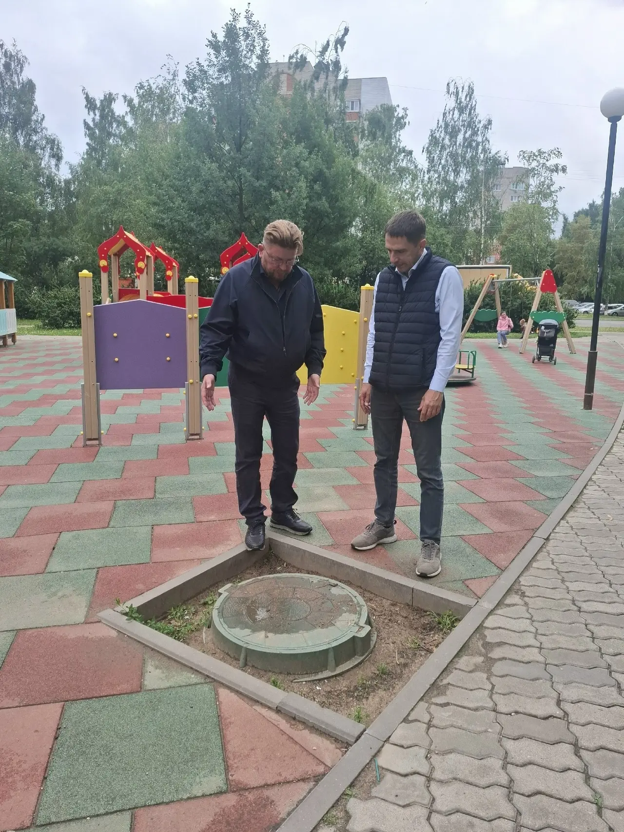 Региональный координатор проекта «Новая школа» партии «Единая Россия» Михаил Тихомиров совместно с в