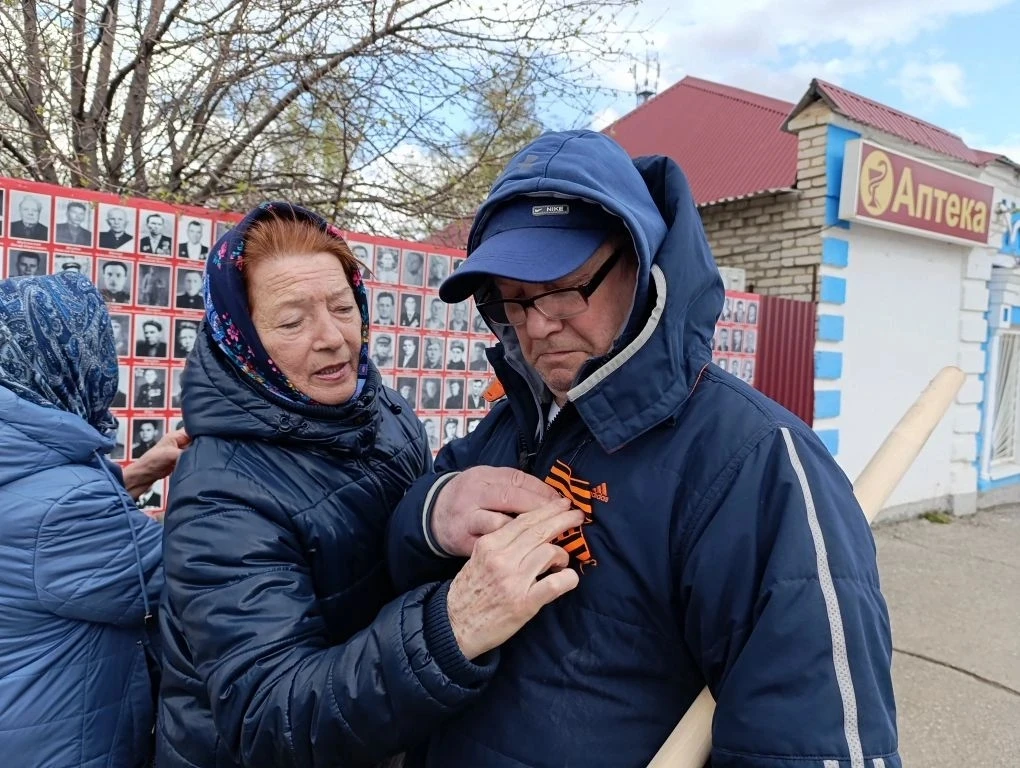 В рамках инициативы «Старшее поколение» национального проекта «Семья» специалисты и «серебряные» вол