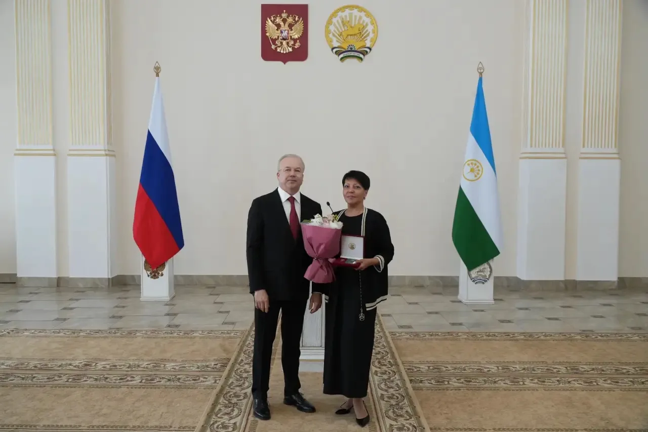 👏 Друзья, у нас отличная новость!

Наш любимый врач, заведующий дневным стационаром и невролог с зо