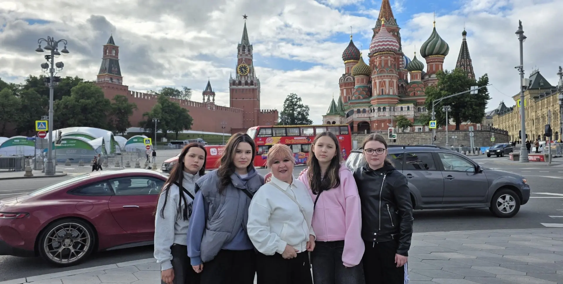✨ Москва аплодирует нашим художникам!
