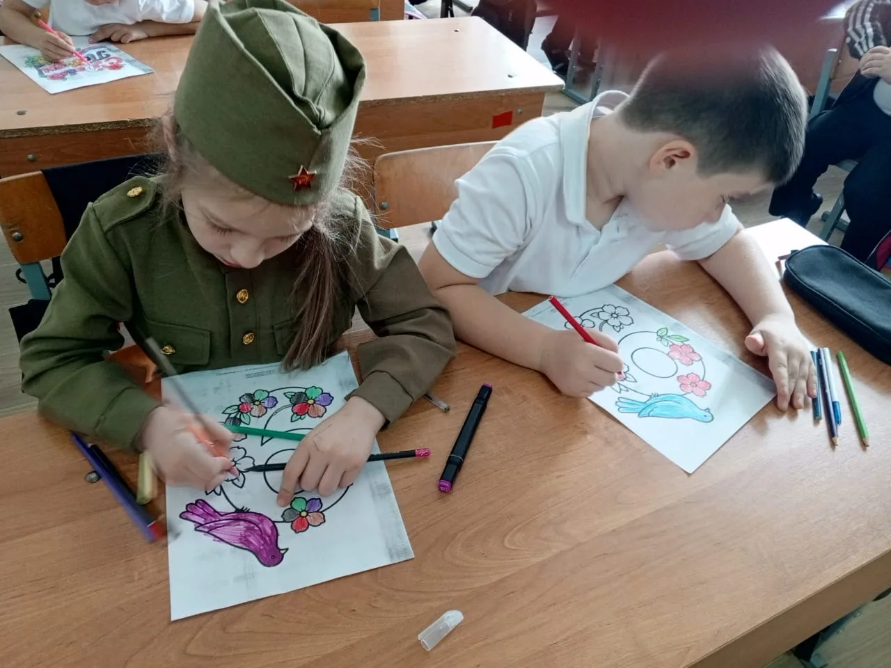 💫🌟В 1 «Б» классе состоялся тематический урок «9 мая- День Победы!».