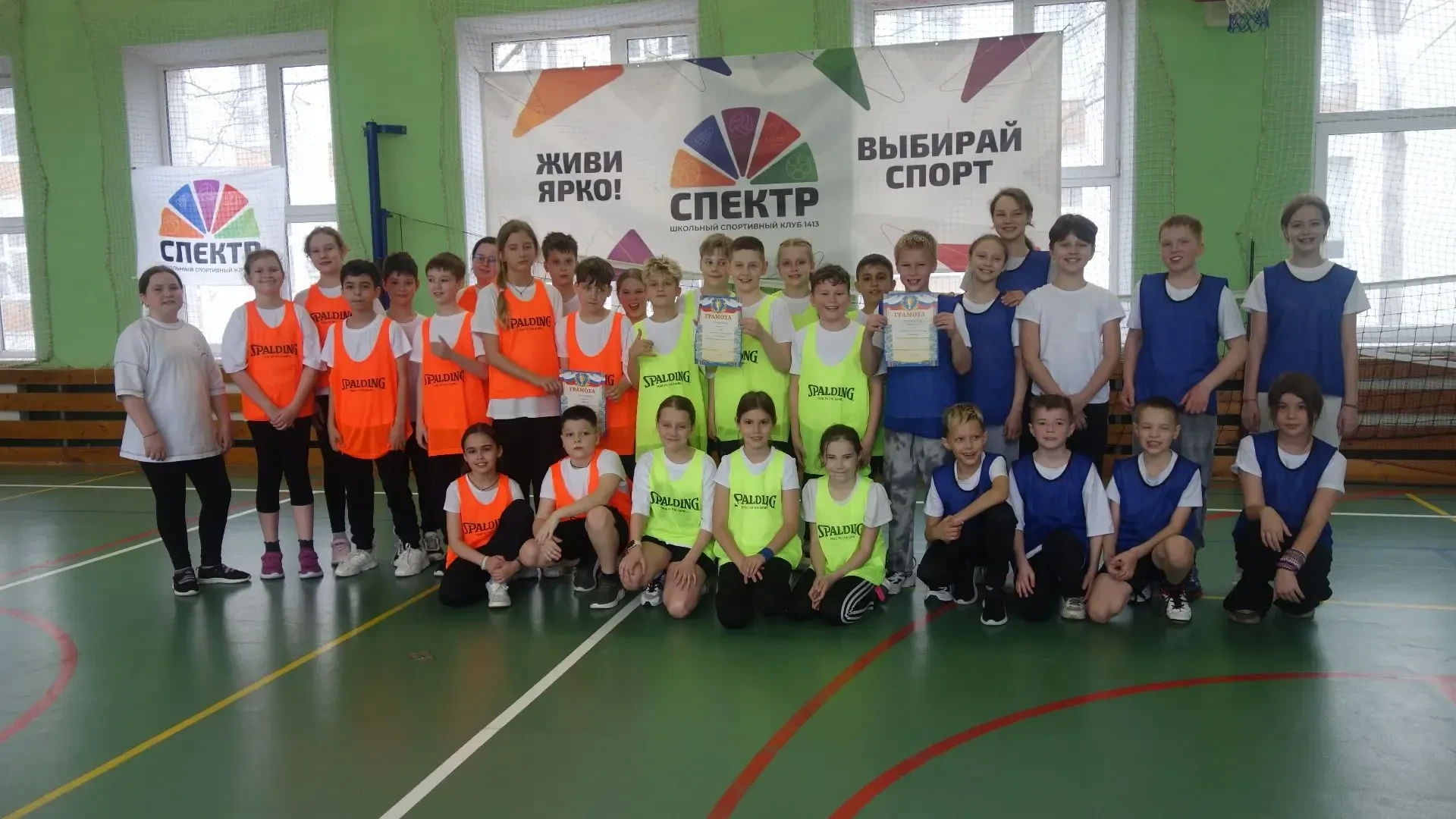 🏆 Школьный турнир: азарт, мяч и отличное настроение! 🏆  На спортивных площадках школы не затихают жа
