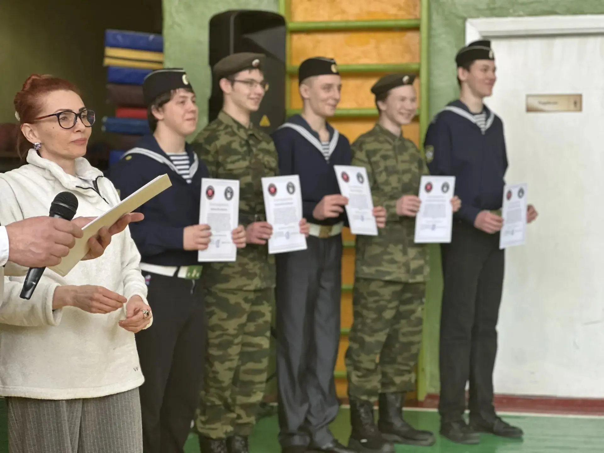 Ежегодный смотр строя и песни прошел в нашей школе!