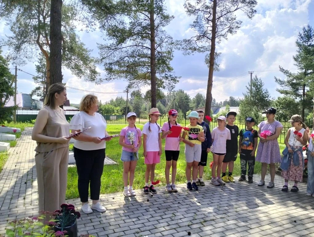 🕊 Мы помним! 22 июня Суворова Светлана Павловна и Новоселова Валентина Сергеевна провели значимое и