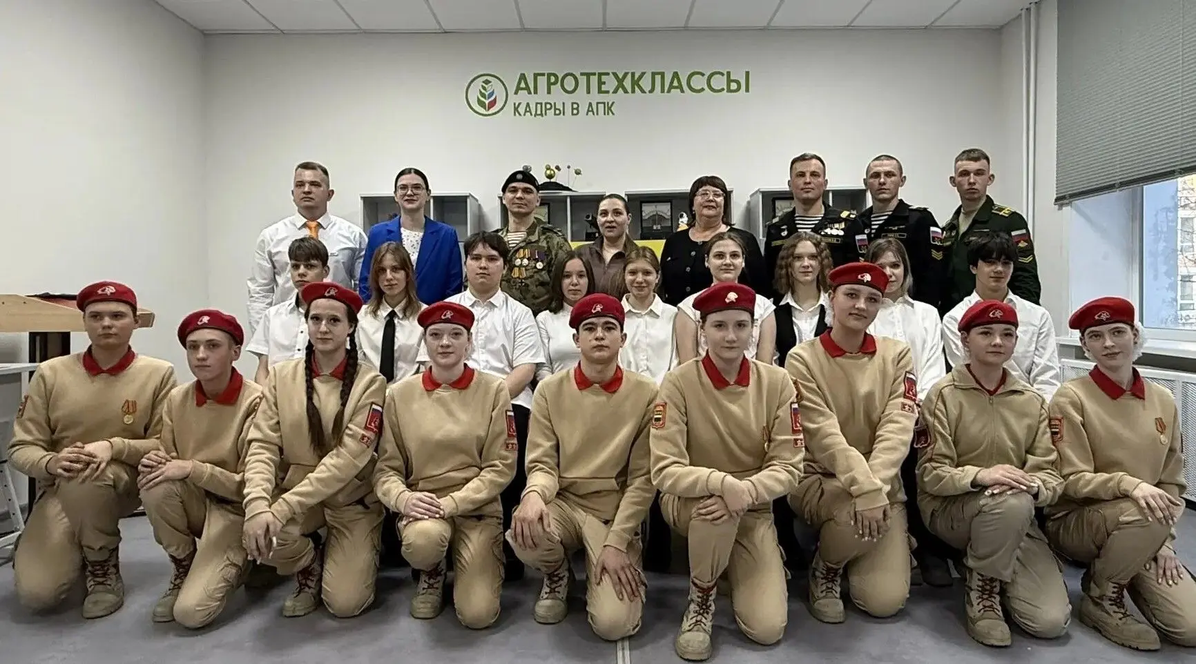 5 февраля, в нашей школе прошел важный диспут-клуб "Есть такая профессия — Родину защищать"! Меропри
