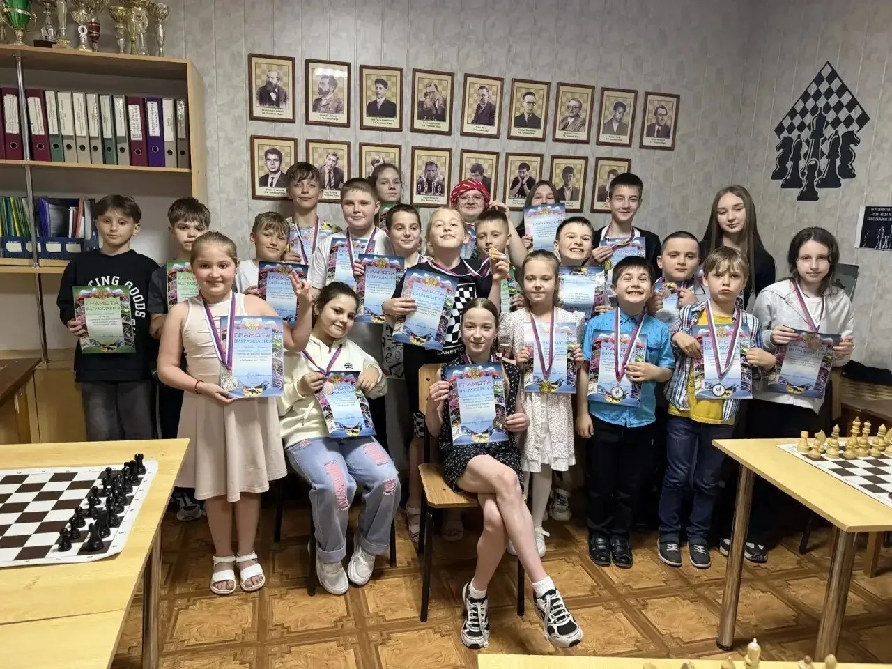 🗓️ 8 мая в шахматном клубе «Белый конь» ФСК «Игра» прошёл шахматный турнир «Победный м...