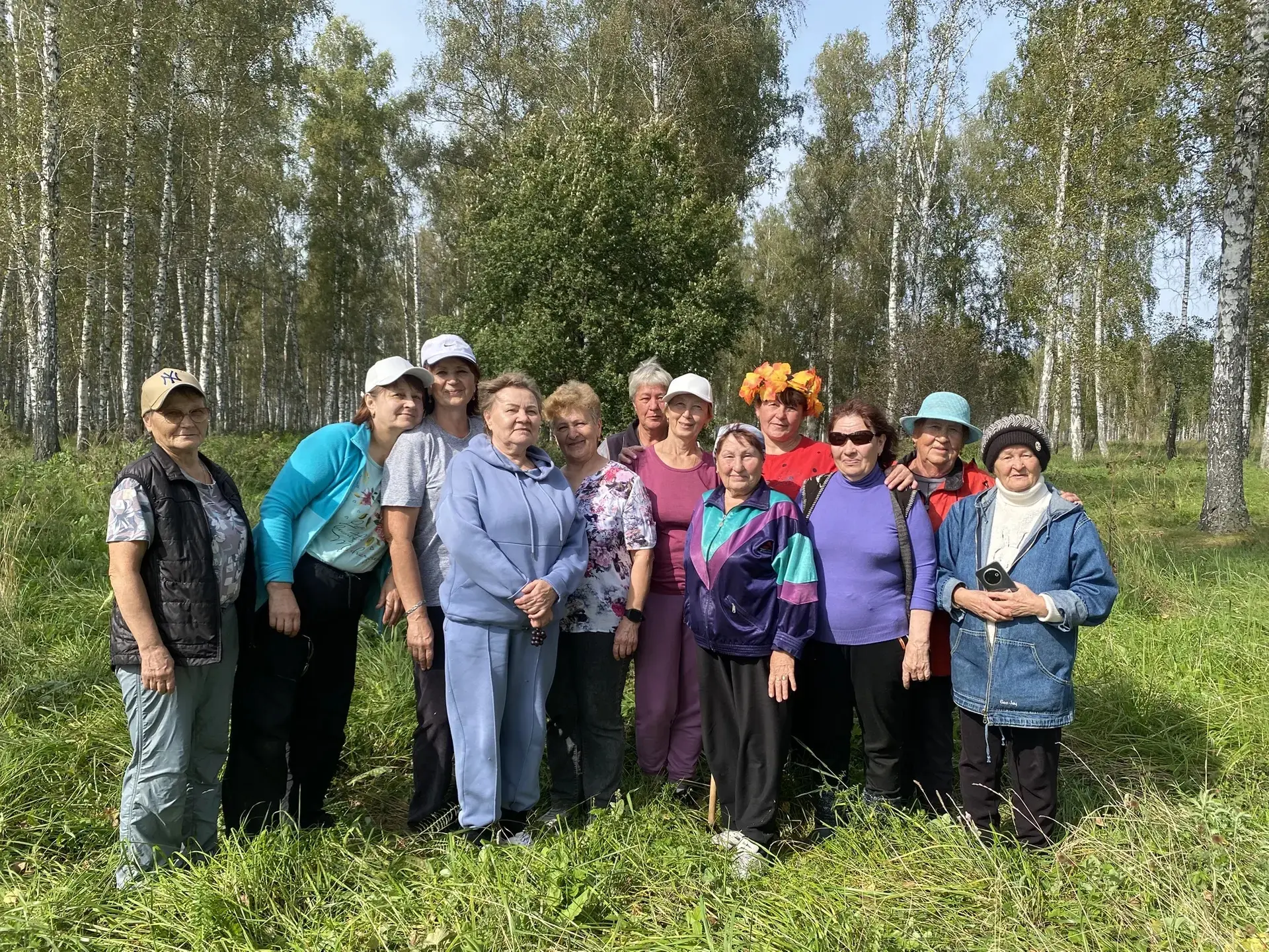 Клевакинская библиотека провела литературно-музыкальное мероприятие "День рождения осен...