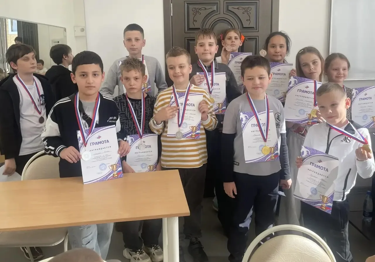 25 апреля в г. Апшеронске  прошло  Первенство МКУ ДО СШ «Авангард»  по   шахматам среди...