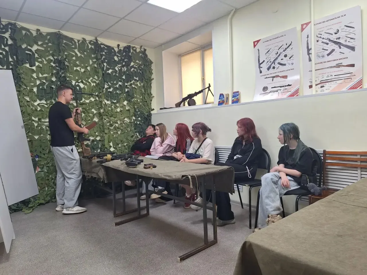 🎯Снайперы из 6Г класса! 🎯

1️⃣8️⃣ июня наши ребята из 6Г класса побывали в ВПК «Патриот» на интера