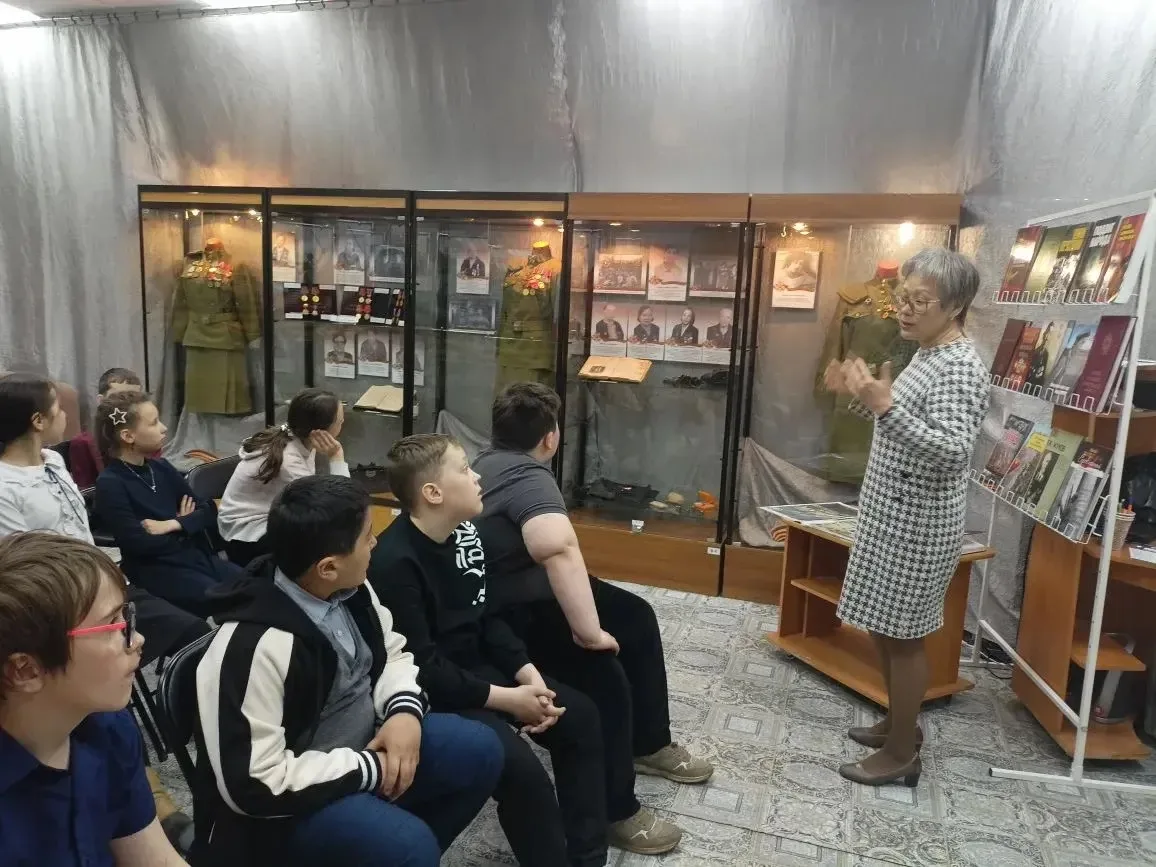📸 С пользой и интересом: в Международный день музеев!

18 мая, в Международный день музеев, учащиес
