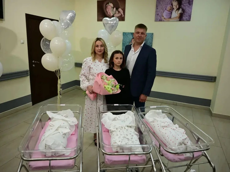 Теперь четыре лапочки дочки: в тамбовской семье родилась тройня