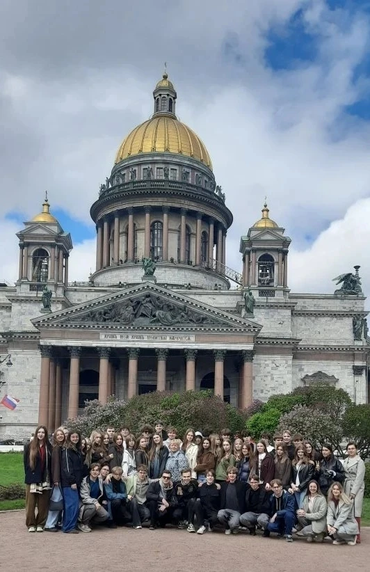 Экскурсия в Санкт-Петербург🏛️

46 учеников 10-х классов МБОУ СОШ 38 совершили экскурсионную поездку