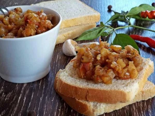 🍆 Чатни из баклажанов с яблоком, перцем и помидорами

Ингредиенты

• Баклажан – 2 шт.
• Лук репчаты